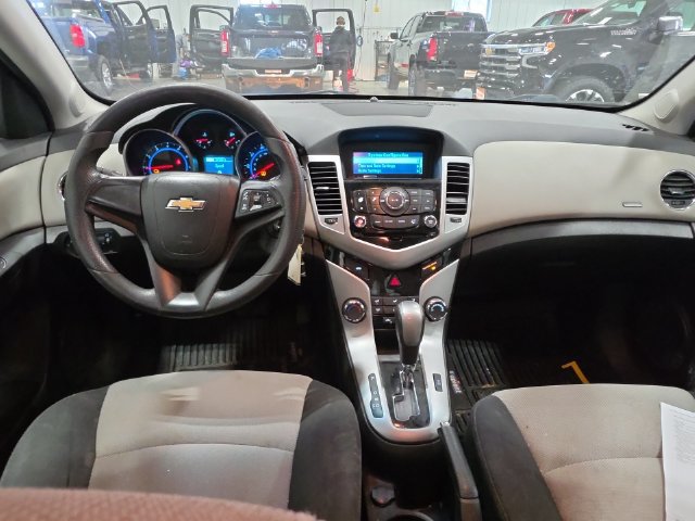 Used 2016 Chevrolet Cruze LS FWD image 4