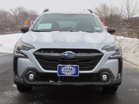 Used 2024 Subaru Outback Premium image 14