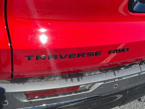 New 2025 Chevrolet Traverse LT w/ Enhanced Driving Package image 8