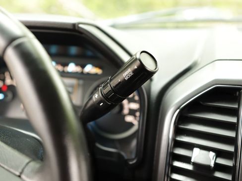 Used 2019 Ford F150 XLT w/ Equipment Group 302A Luxury AWD/4WD image 22