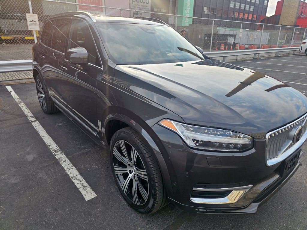 Certified 2024 Volvo XC90 B6 Ultimate AWD/4WD image 4