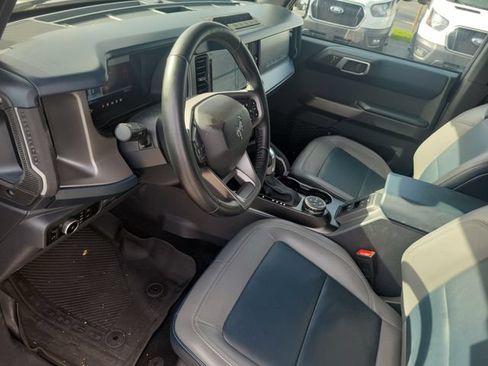 Used 2023 Ford Bronco Outer Banks w/ Sasquatch Package AWD/4WD image 17