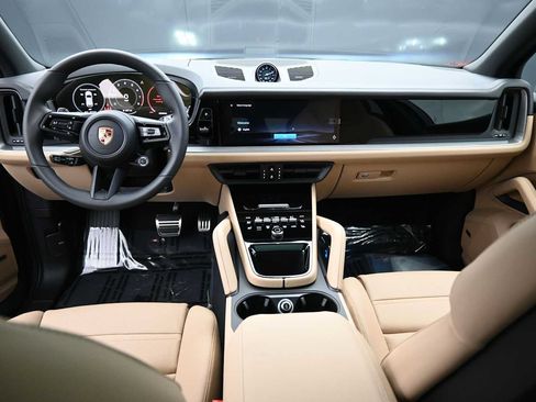 New 2026 Porsche Cayenne S AWD/4WD image 6