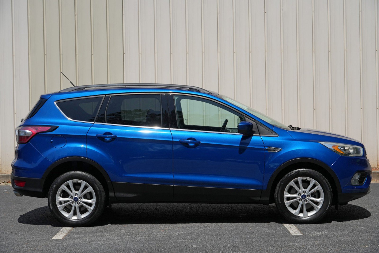 Used 2017 Ford Escape SE w/ Equipment Group 201A AWD/4WD image 43
