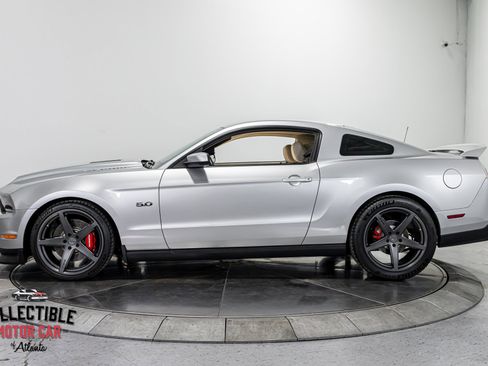 Used 2011 Ford Mustang GT Premium image 13