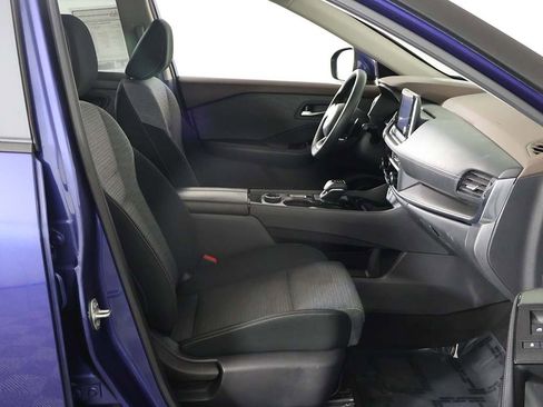 Used 2023 Nissan Rogue SV image 23