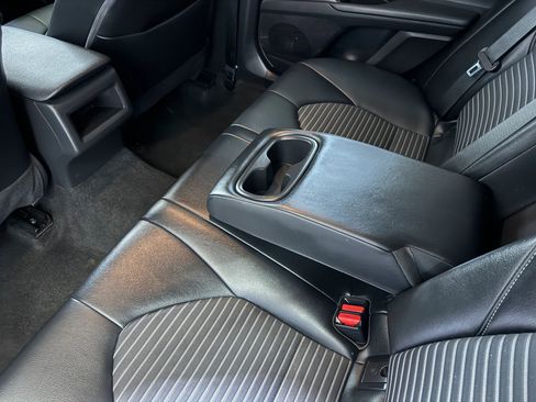 Used 2022 Toyota Camry SE image 32