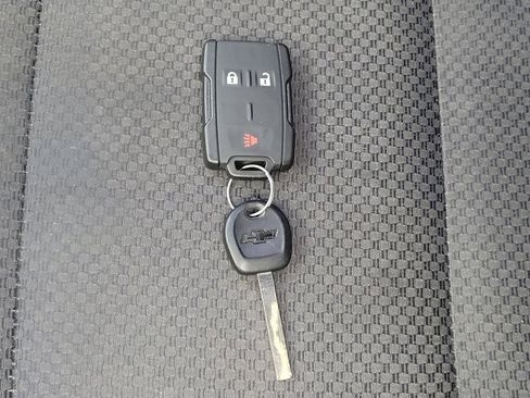 Used 2019 Chevrolet Silverado 1500 LT RWD image 32