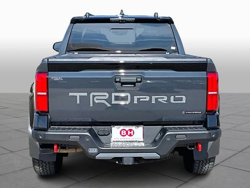 Used 2025 Toyota Tacoma TRD Pro w/ Tow Tech Package image 5