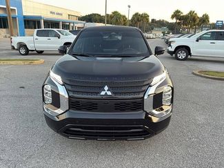 Used 2024 Mitsubishi Outlander SE video 2