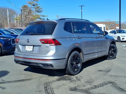 Used 2023 Volkswagen Tiguan SE R-Line image 6