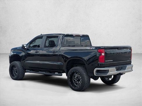 Used 2020 Chevrolet Silverado 1500 LT w/ Convenience Package AWD/4WD image 7