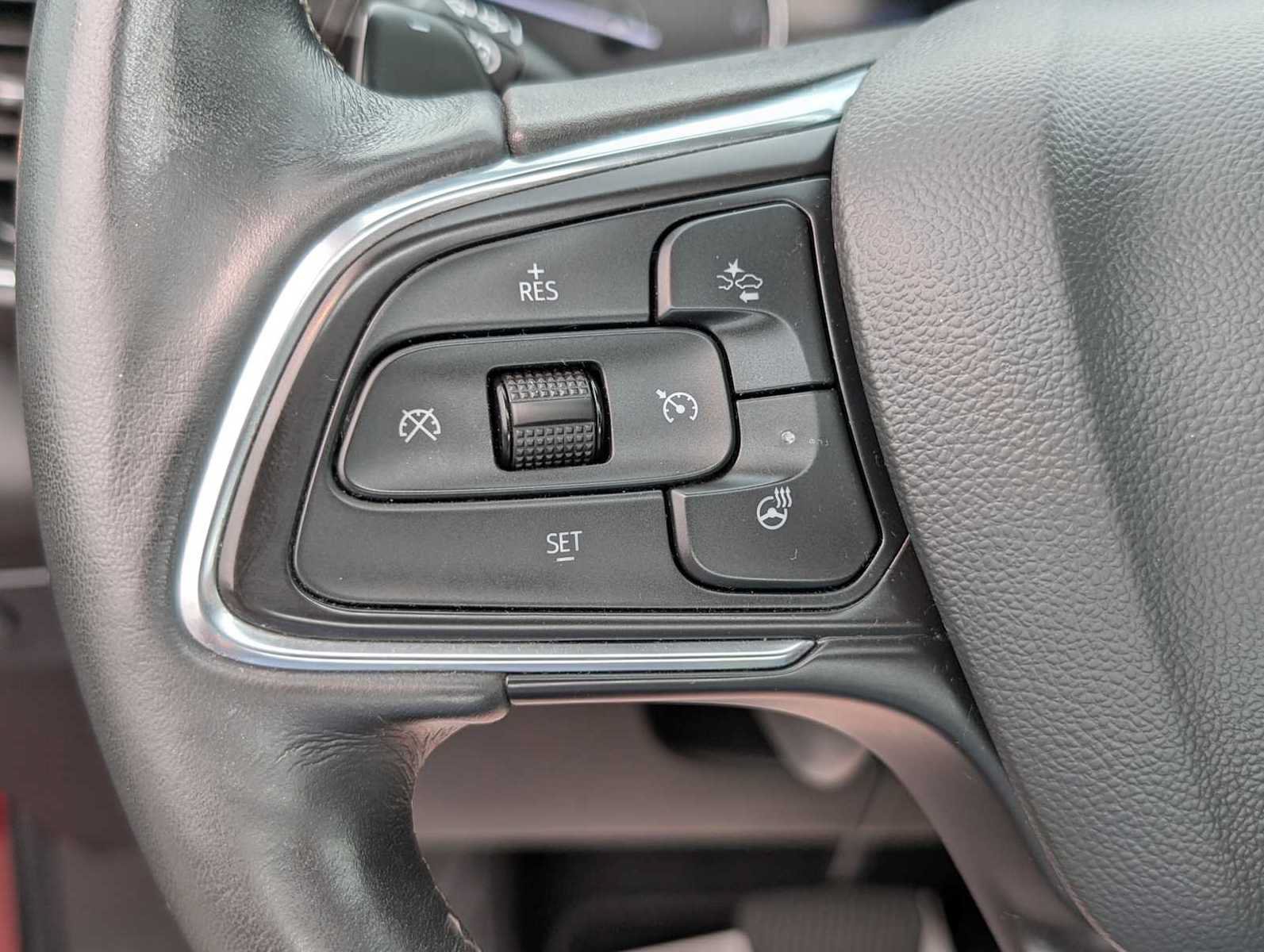 Certified 2021 Buick Envision Essence AWD/4WD image 35