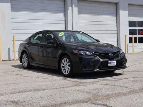 Used 2024 Toyota Camry SE image 1