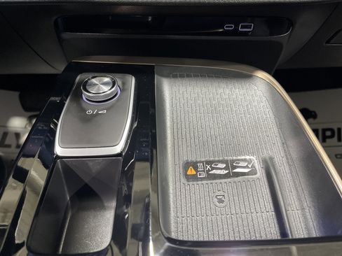 Used 2025 Buick Enclave Avenir w/ Trailering Package, 5000 lbs. image 25