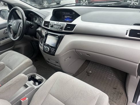 Used 2016 Honda Odyssey SE image 12