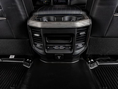 Used 2025 RAM 3500 Limited image 32