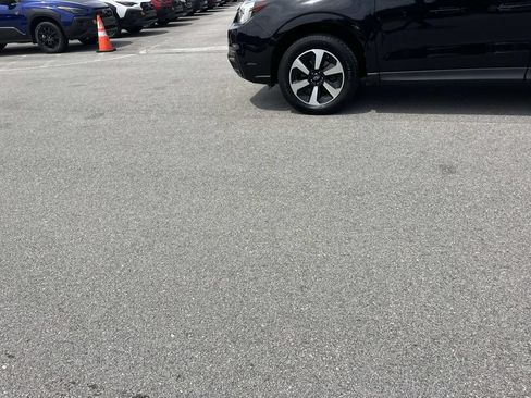 Used 2018 Subaru Forester 2.5i w/ Alloy Wheel Package AWD/4WD image 6