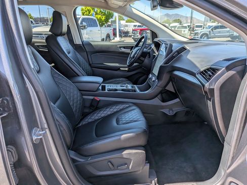Certified 2024 Ford Edge Titanium AWD/4WD image 32
