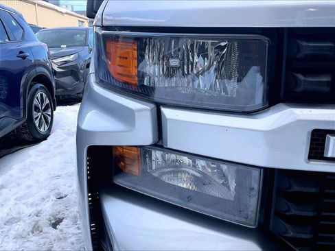 Used 2021 Chevrolet Silverado 1500 Custom image 32