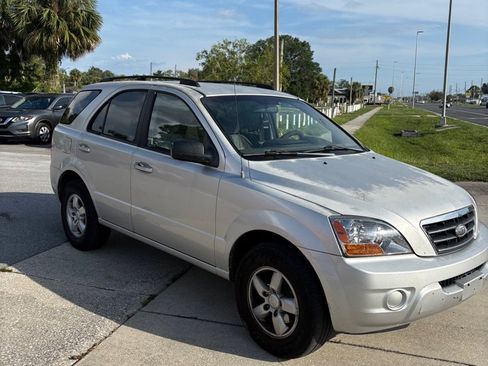 Used 2008 Kia Sorento 2WD image 2