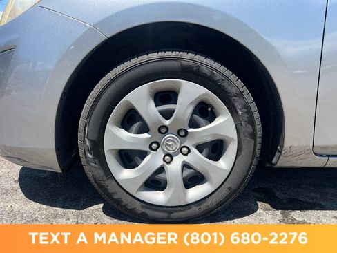 Used 2011 MAZDA MAZDA3 i Sport FWD image 8