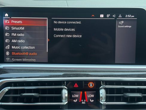 Used 2020 BMW X7 xDrive40i w/ M Sport Package AWD/4WD image 29