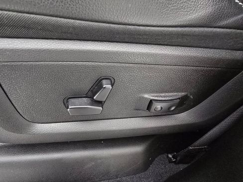 Used 2025 RAM 3500 Laramie AWD/4WD image 23