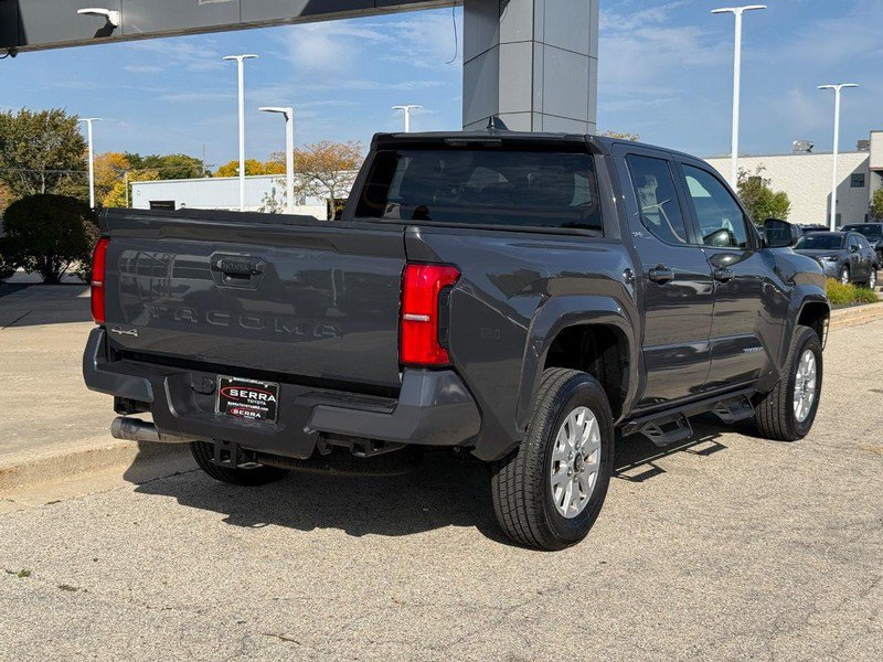 Used 2025 Toyota Tacoma SR5 AWD/4WD image 3