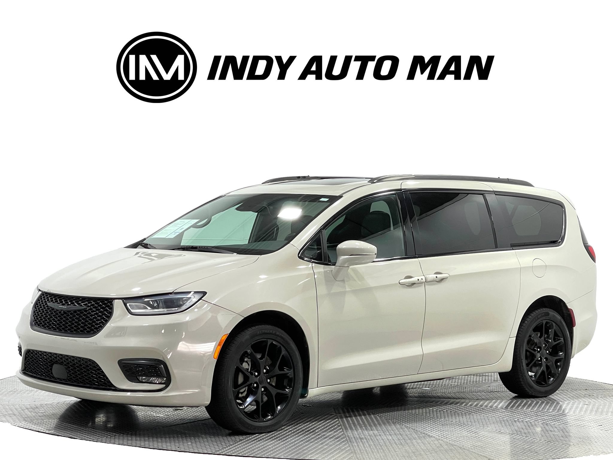 Used 2021 Chrysler Pacifica Limited w/ S Appearance Package AWD/4WD image 8