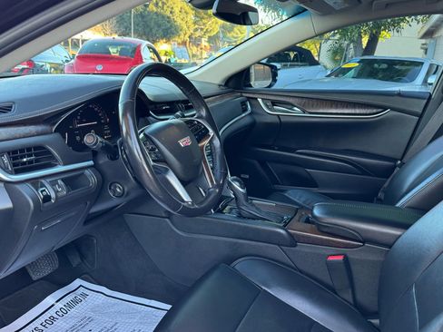 Used 2018 Cadillac XTS Luxury image 11