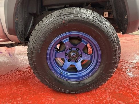 Used 2017 Toyota Tacoma TRD Off-Road image 44