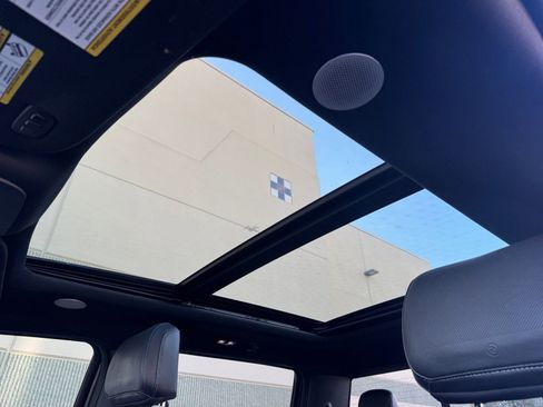 Used 2022 Ford F150 Lariat w/ Equipment Group 502A High image 25