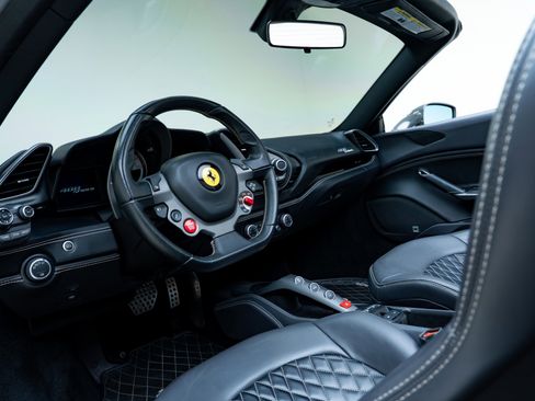 Used 2018 Ferrari 488 Spider RWD image 2