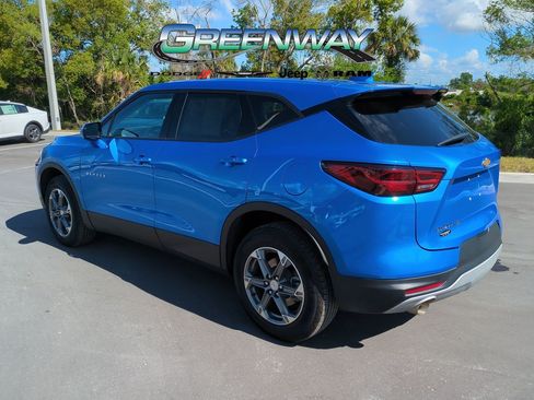 Used 2025 Chevrolet Blazer LT AWD/4WD image 6