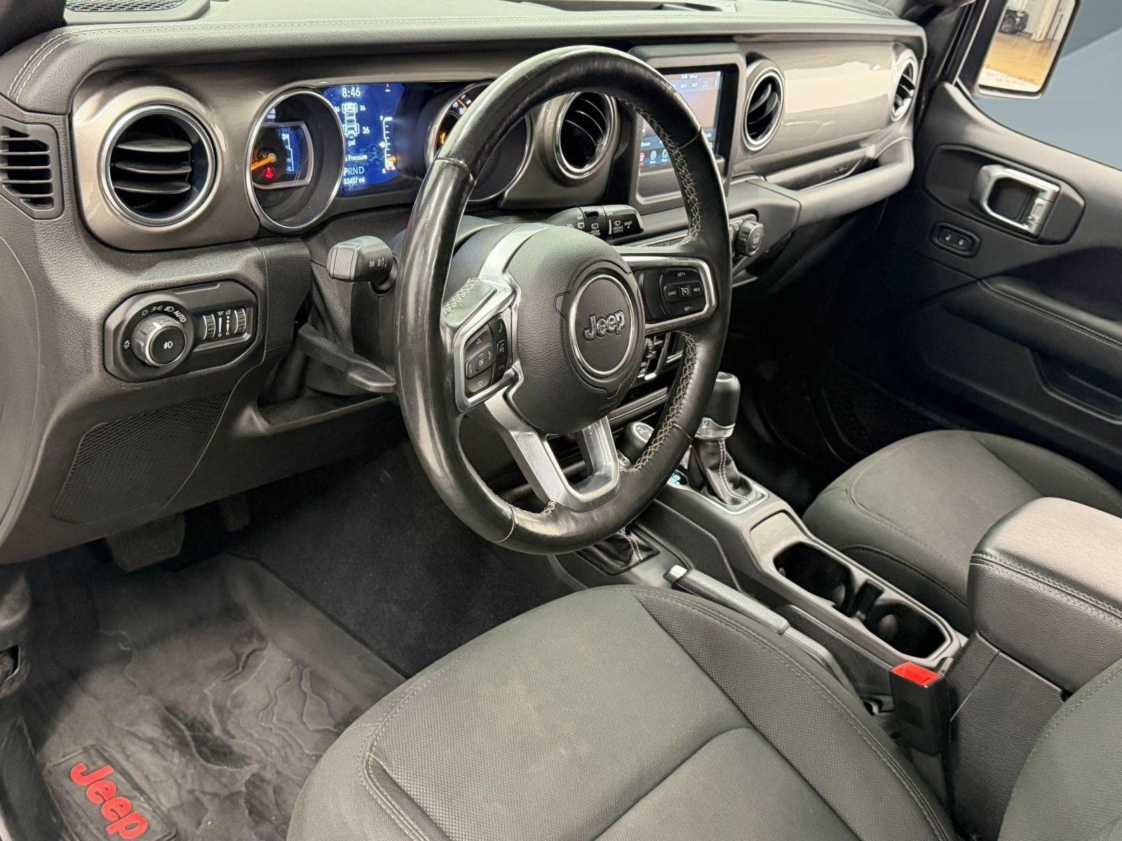 Used 2019 Jeep Wrangler Unlimited Sahara w/ Cold Weather Group AWD/4WD image 3