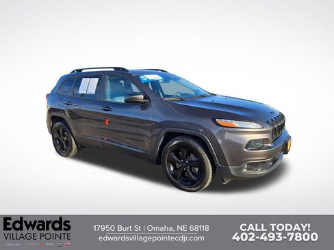 Used 2018 Jeep Cherokee Latitude w/ Altitude Package image 1