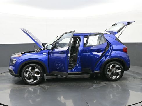 Certified 2024 Hyundai Venue SEL image 50