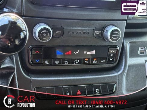 Used 2025 RAM ProMaster 2500 w/ Convenience Group FWD image 19