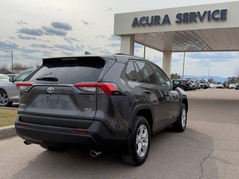 Used 2021 Toyota RAV4 XLE AWD/4WD image 5