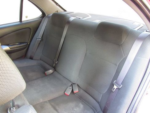 Used 2006 Nissan Sentra SE-R Spec V w/ (J01) Sunroof Pkg FWD image 15