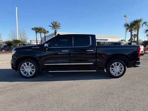 Used 2024 Chevrolet Silverado 1500 High Country w/ High Country Premium Package image 2