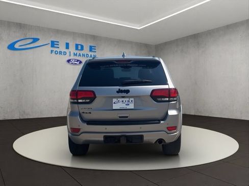 Used 2017 Jeep Grand Cherokee Altitude AWD/4WD image 10