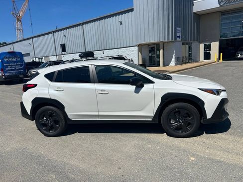 Used 2026 Subaru Crosstrek 2.5i AWD/4WD image 2
