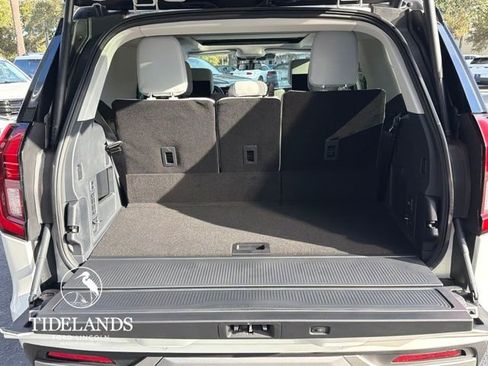 New 2026 Ford Expedition Platinum image 11