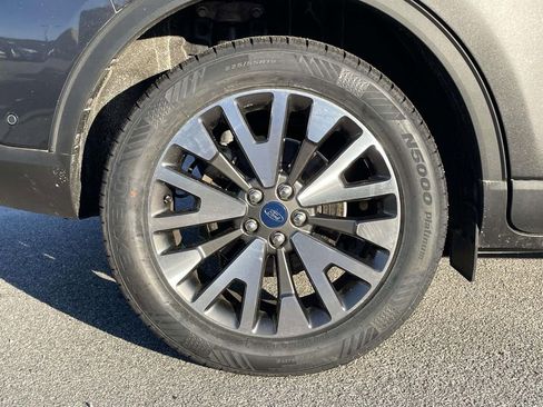 Used 2020 Ford Escape Titanium image 31