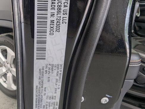 Used 2020 Jeep Compass Latitude FWD image 31