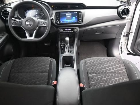 Used 2021 Nissan Kicks SV image 23