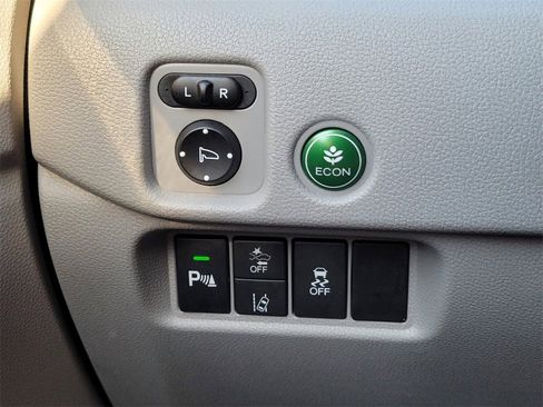 Used 2020 Honda Pilot Touring image 36