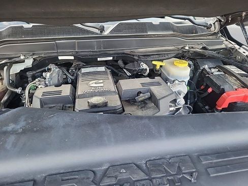 Used 2023 RAM 3500 Big Horn w/ Night Edition AWD/4WD image 9